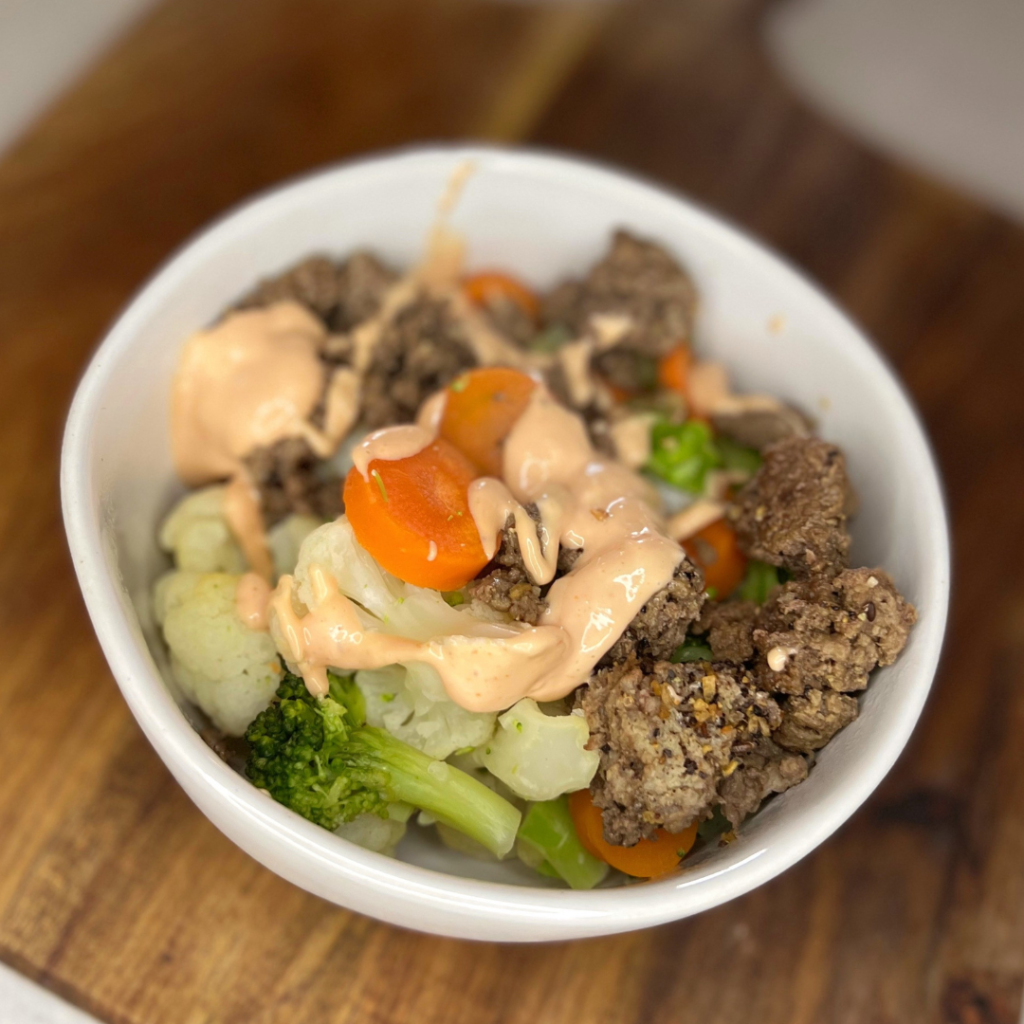 quick, easy and healthy meal prep with ground beef - Veggie Power Bowl